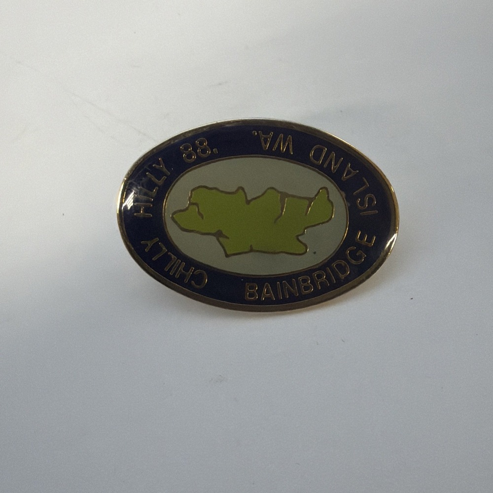 Pin Oval BAINBRIDGE ISLAND, WA." and "HILLY '88" around the dark blue border
